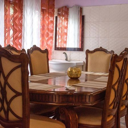Afranasa Inn 테마 외부 사진